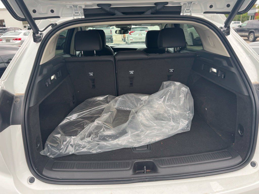 Used 2023 Buick Envision Preferred AWD/4WD image 6