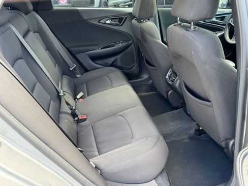 Used 2020 Chevrolet Malibu LT FWD image 17