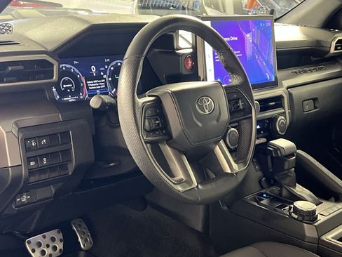 Used 2024 Toyota Tacoma TRD Sport AWD/4WD image 16