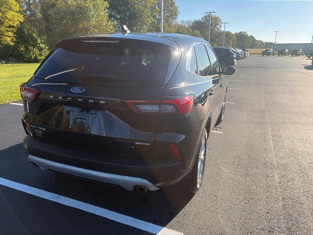 Used 2023 Ford Escape Active AWD/4WD image 11