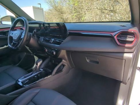 Used 2024 Chevrolet TrailBlazer RS w/ Driver Confidence Package image 20