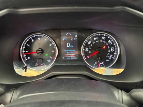 Certified 2021 Toyota RAV4 XLE w/ XLE Grade Weather Package AWD/4WD image 17