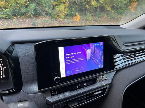 Used 2025 Toyota Camry LE image 20