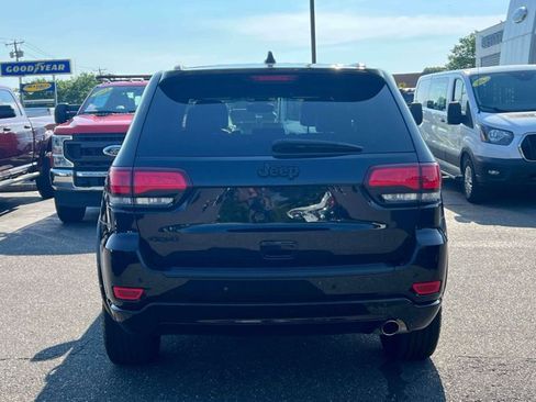 Used 2019 Jeep Grand Cherokee Altitude AWD/4WD image 7