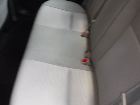 Used 2014 Toyota Corolla LE image 29