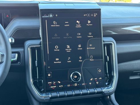 New 2026 GMC Yukon Elevation image 25