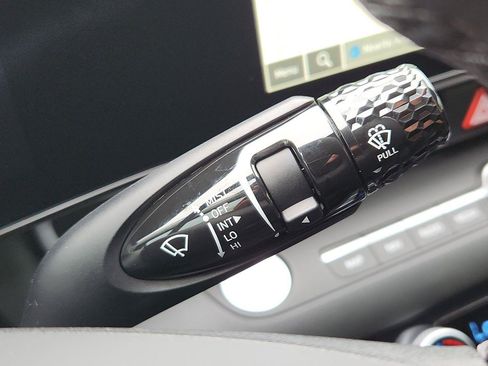 New 2026 Hyundai Elantra Limited FWD image 30