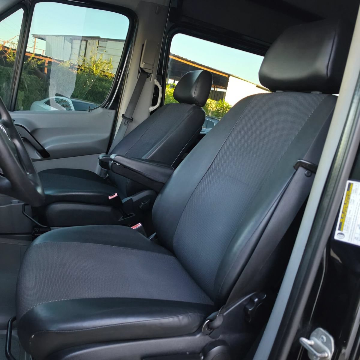 Used 2013 Mercedes-Benz Sprinter 2500 image 14
