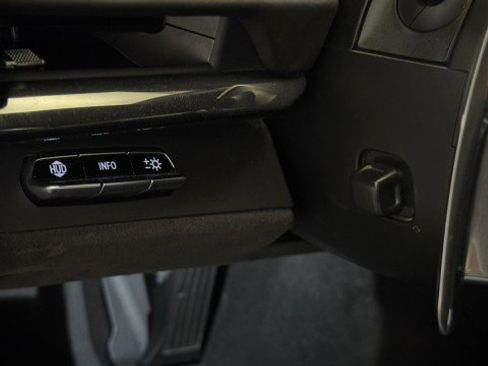 Used 2024 Chevrolet Corvette Stingray Premium Cpe w/ Z51 Performance Package image 13