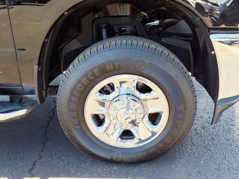 Used 2024 RAM 2500 Big Horn w/ Bed Utility Group AWD/4WD image 9