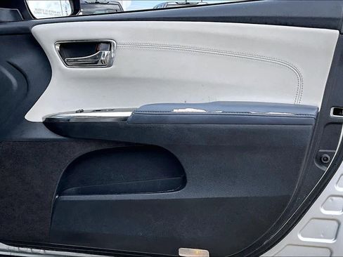 Used 2015 Toyota Avalon XLE Touring image 23