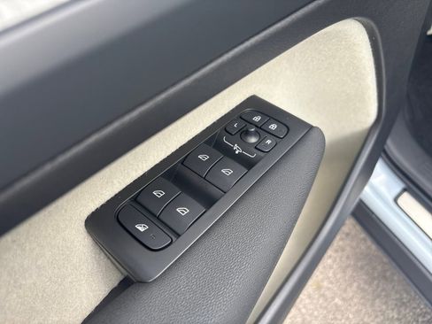 New 2026 Volvo XC40 B5 Plus w/ Protection Package Premier image 11