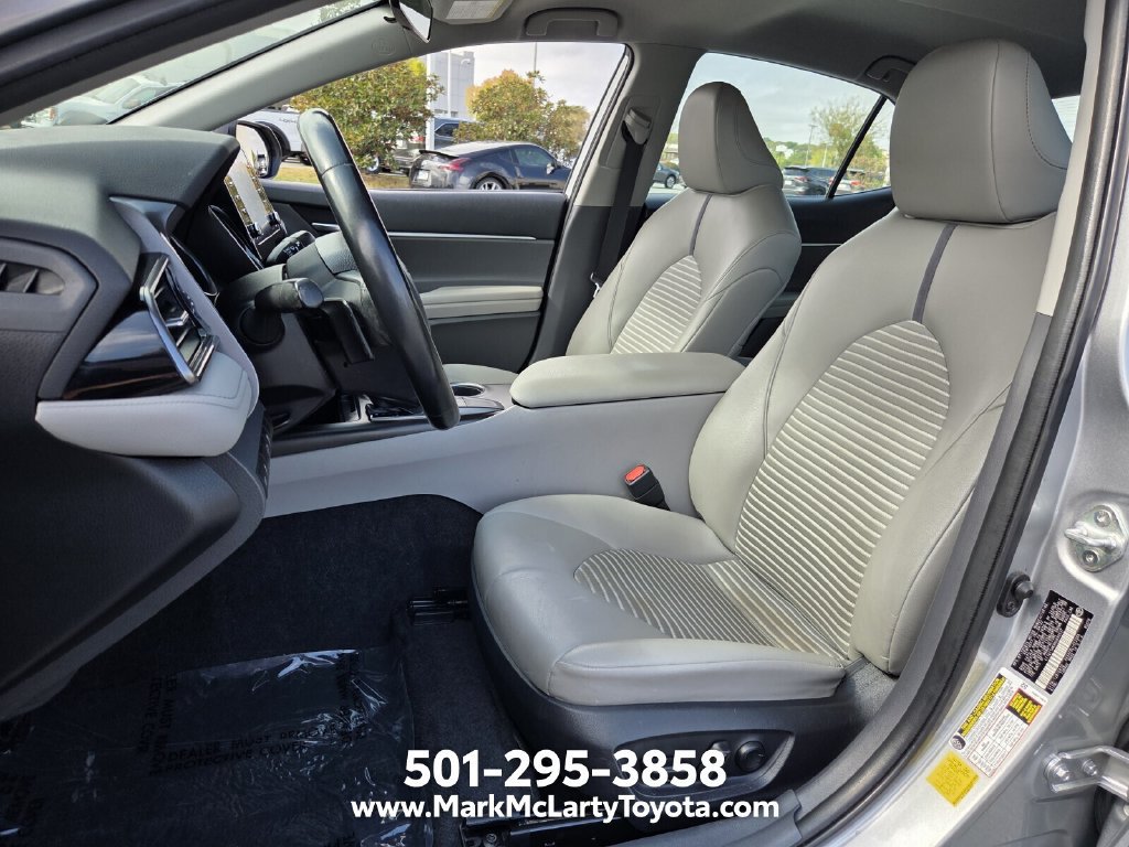 Used 2022 Toyota Camry SE FWD image 9