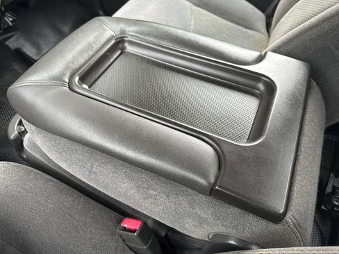 Used 2006 Chevrolet Silverado 3500 2WD Regular Cab image 16