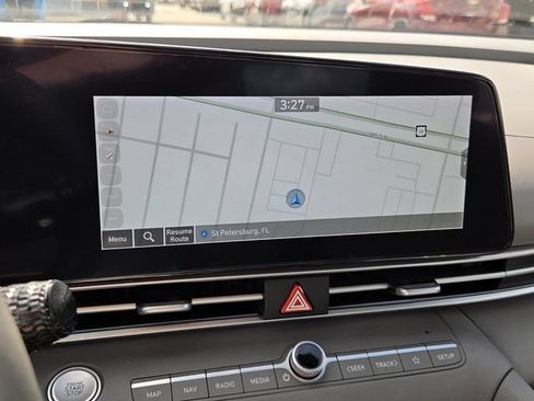 Used 2025 Hyundai Elantra SEL FWD image 23