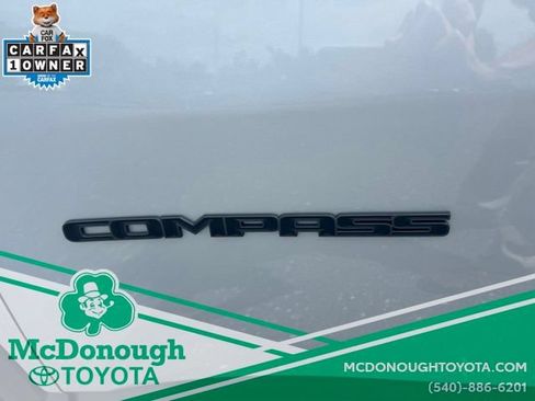 Used 2025 Jeep Compass Trailhawk AWD/4WD image 26