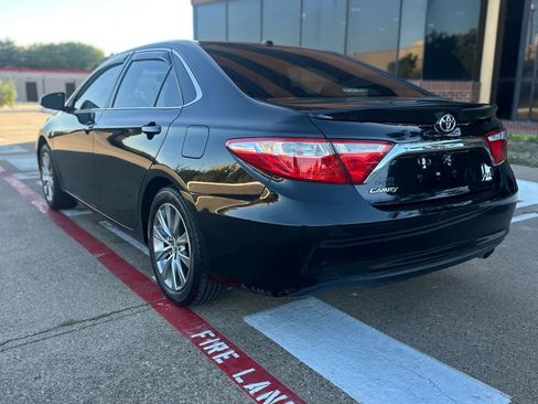 Used 2017 Toyota Camry XLE image 9