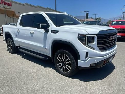 Used 2024 GMC Sierra 1500 AT4 w/ AT4 Preferred Package AWD/4WD image 35