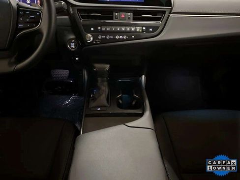 Used 2024 Lexus ES 350 image 13