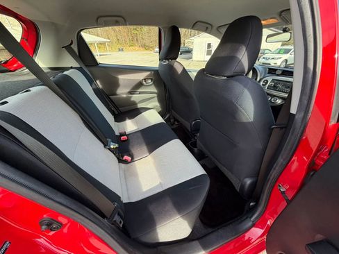 Used 2012 Toyota Yaris LE image 15