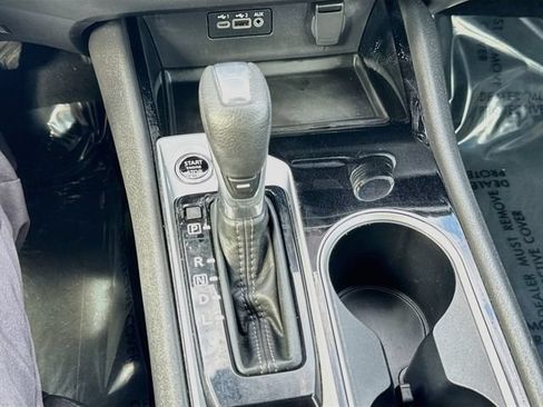 Used 2024 Nissan Altima 2.5 SV FWD image 16