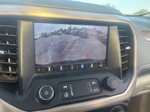 Used 2020 GMC Acadia Denali w/ Denali Ultimate Package AWD/4WD image 16