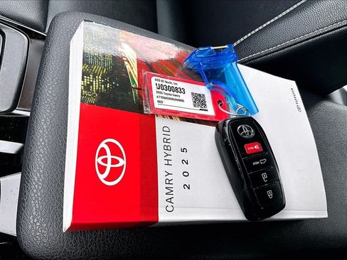 Certified 2025 Toyota Camry SE FWD image 29