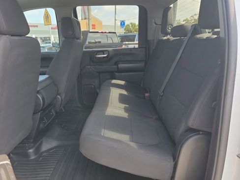 Certified 2023 GMC Sierra 2500 Pro w/ Convenience Package image 16