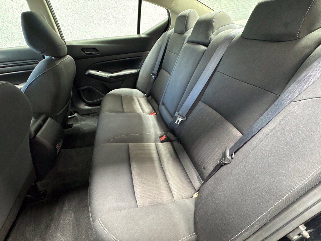 Used 2024 Nissan Altima 2.5 SV FWD image 17