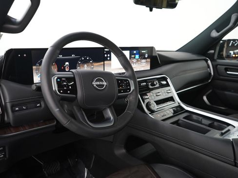 Used 2025 Nissan Armada Platinum Reserve AWD/4WD image 29