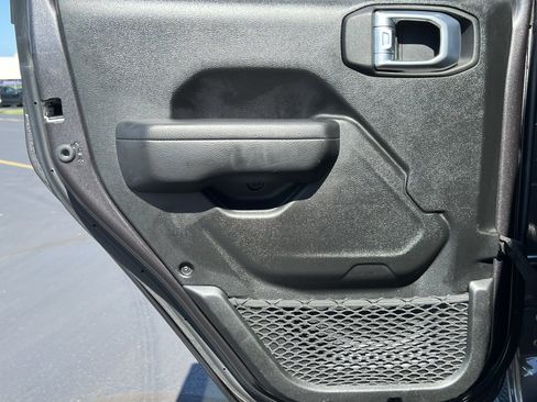 Used 2022 Jeep Wrangler Unlimited Sport S image 36