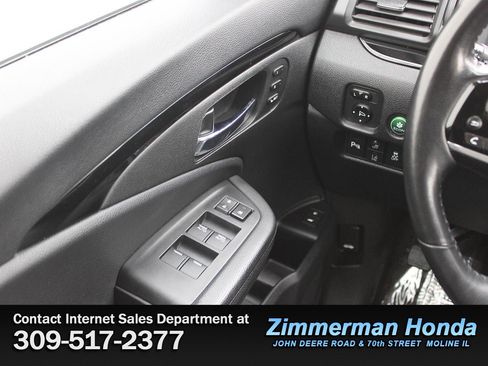 Used 2019 Honda Pilot Touring image 16