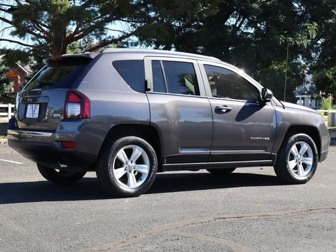Used 2016 Jeep Compass High Altitude AWD/4WD image 5