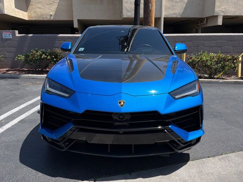 Used 2024 Lamborghini Urus Performante AWD/4WD image 3