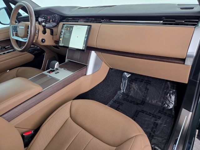Certified 2025 Land Rover Range Rover Autobiography AWD/4WD image 19