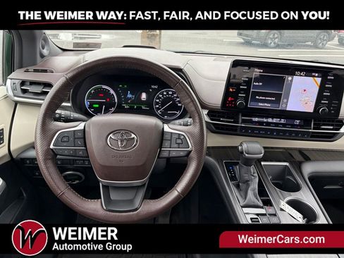 Used 2021 Toyota Sienna Platinum AWD/4WD image 21