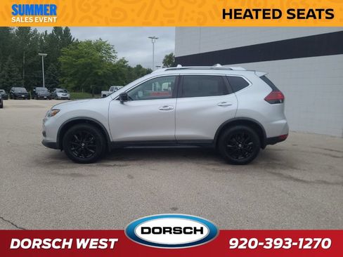 Used 2018 Nissan Rogue SV AWD/4WD image 3