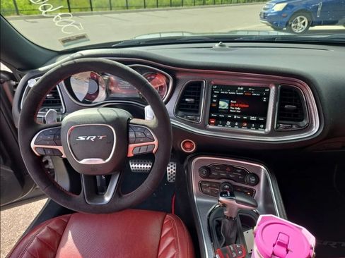 Used 2019 Dodge Challenger SRT Hellcat w/ Widebody Package RWD image 3