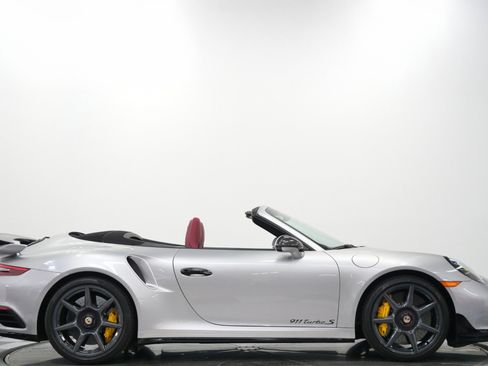Used 2019 Porsche 911 Turbo S image 2