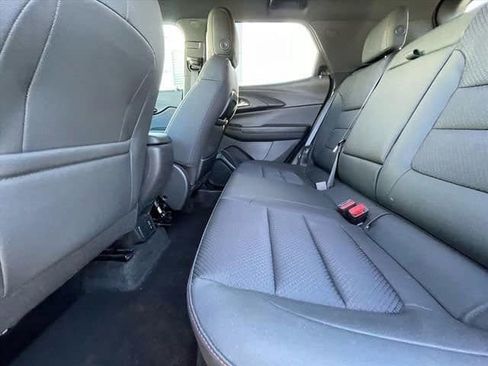 Used 2023 Chevrolet TrailBlazer RS w/ Convenience Package image 28