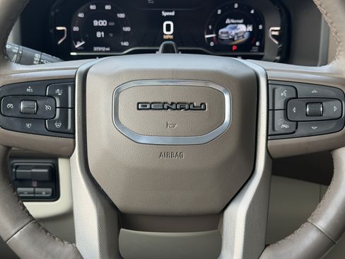 Used 2024 GMC Yukon Denali w/ Denali Reserve Package AWD/4WD image 23