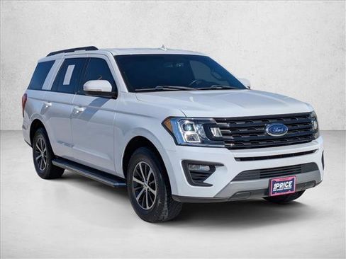 Used 2019 Ford Expedition XLT w/ Equipment Group 202A image 3