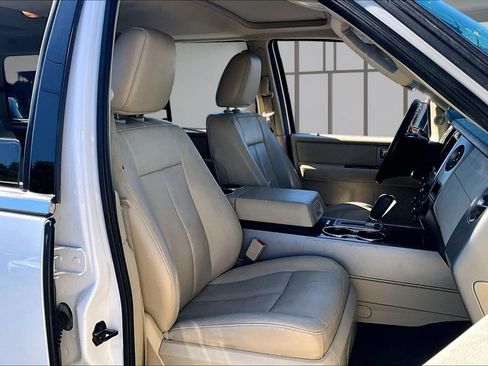 Used 2015 Ford Expedition Limited w/ Equipment Group 301A AWD/4WD image 7