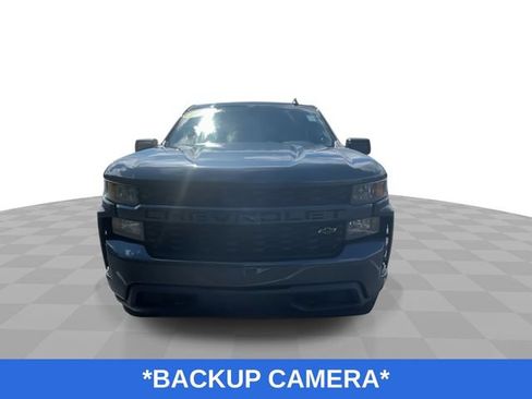 Used 2020 Chevrolet Silverado 1500 Custom w/ Custom Value Package AWD/4WD image 4