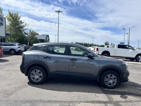 Used 2025 Nissan Kicks S AWD/4WD image 6