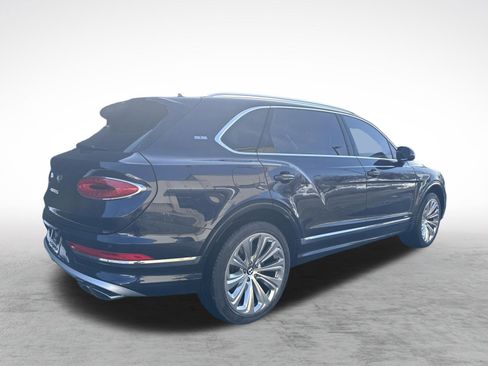 Used 2023 Bentley Bentayga Extended Wheelbase image 11