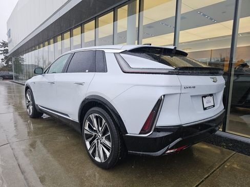 New 2026 Cadillac Lyriq Signature Luxury image 5