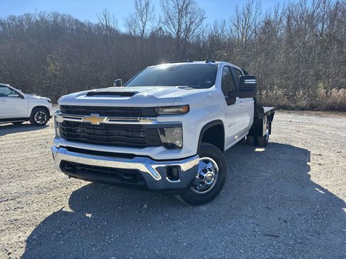 New 2026 Chevrolet Silverado 3500 LT w/ Convenience Package image 10