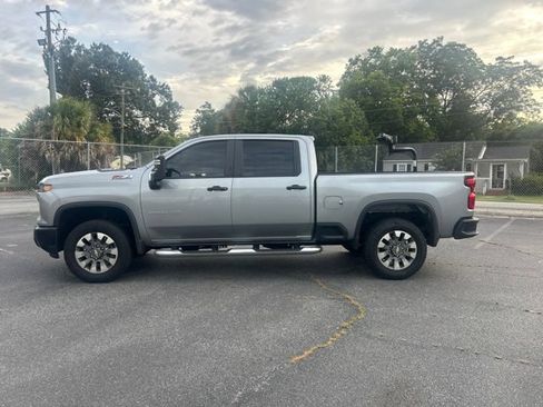 Used 2025 Chevrolet Silverado 2500 Custom w/ Custom Value Package AWD/4WD image 2