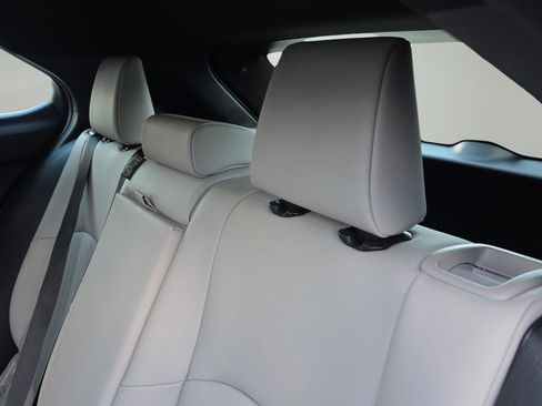 Used 2025 Lexus UX 300h AWD image 15